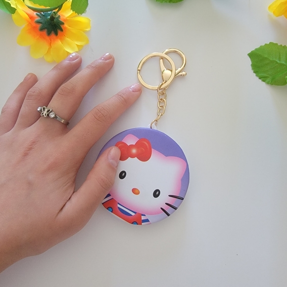 Brand New Hello Kitty Compact Mirror! - Picture 2 of 3